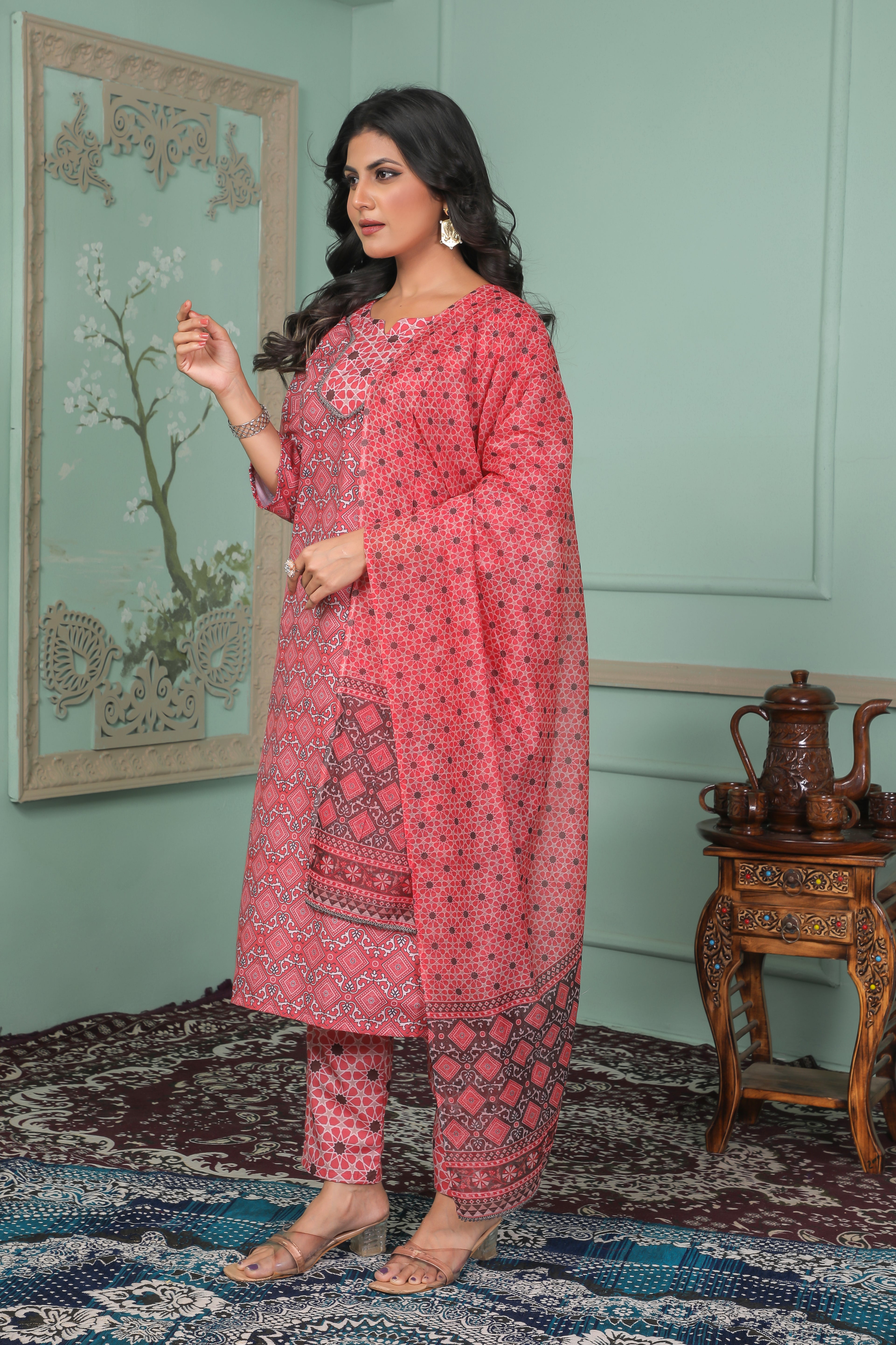 Fumka Rayon Slub Kurti Set with Elegant Printed Design and Matching Bottom – A Perfect Blend of Comfort and Grace!