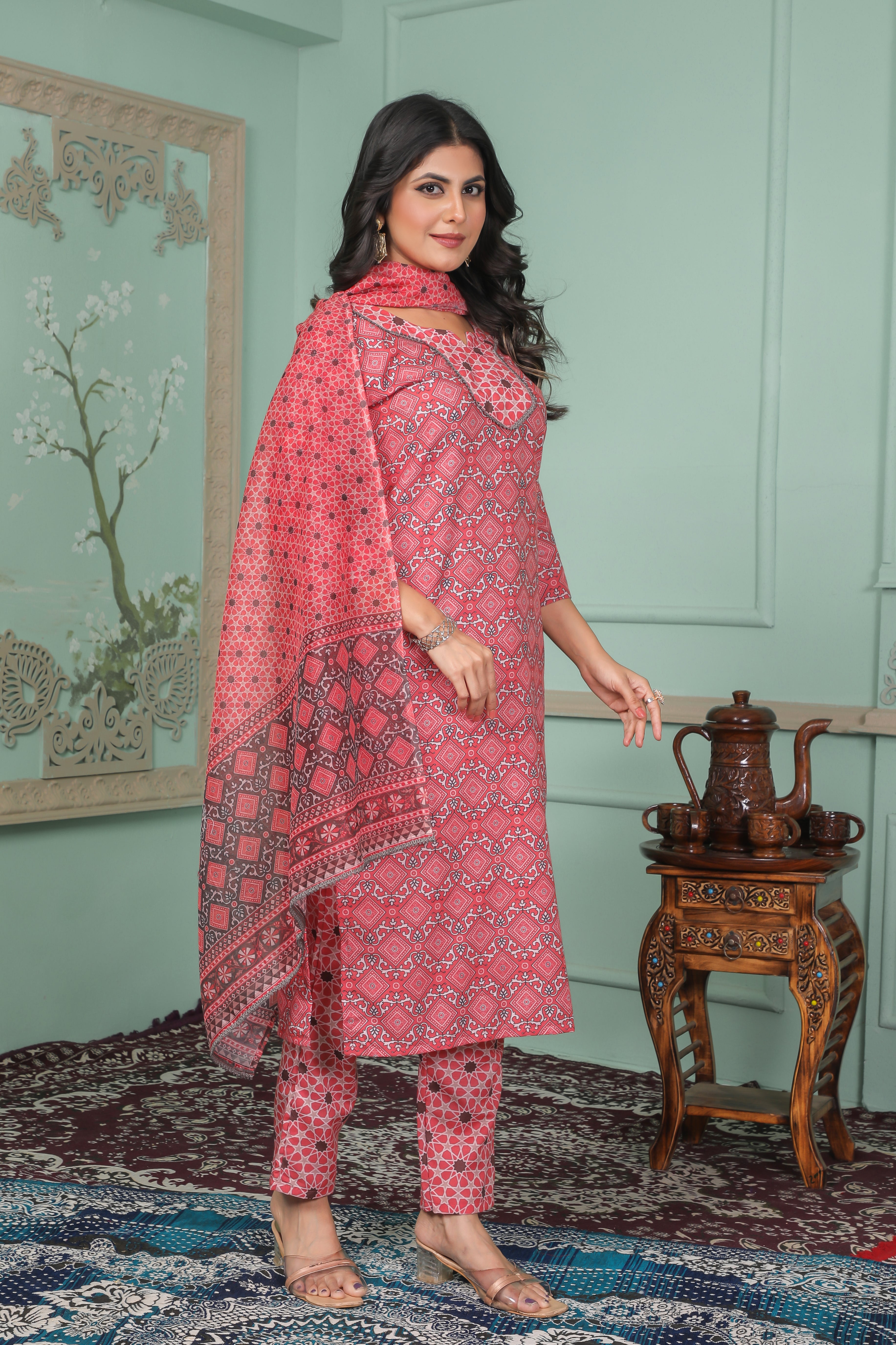 Fumka Rayon Slub Kurti Set with Elegant Printed Design and Matching Bottom – A Perfect Blend of Comfort and Grace!