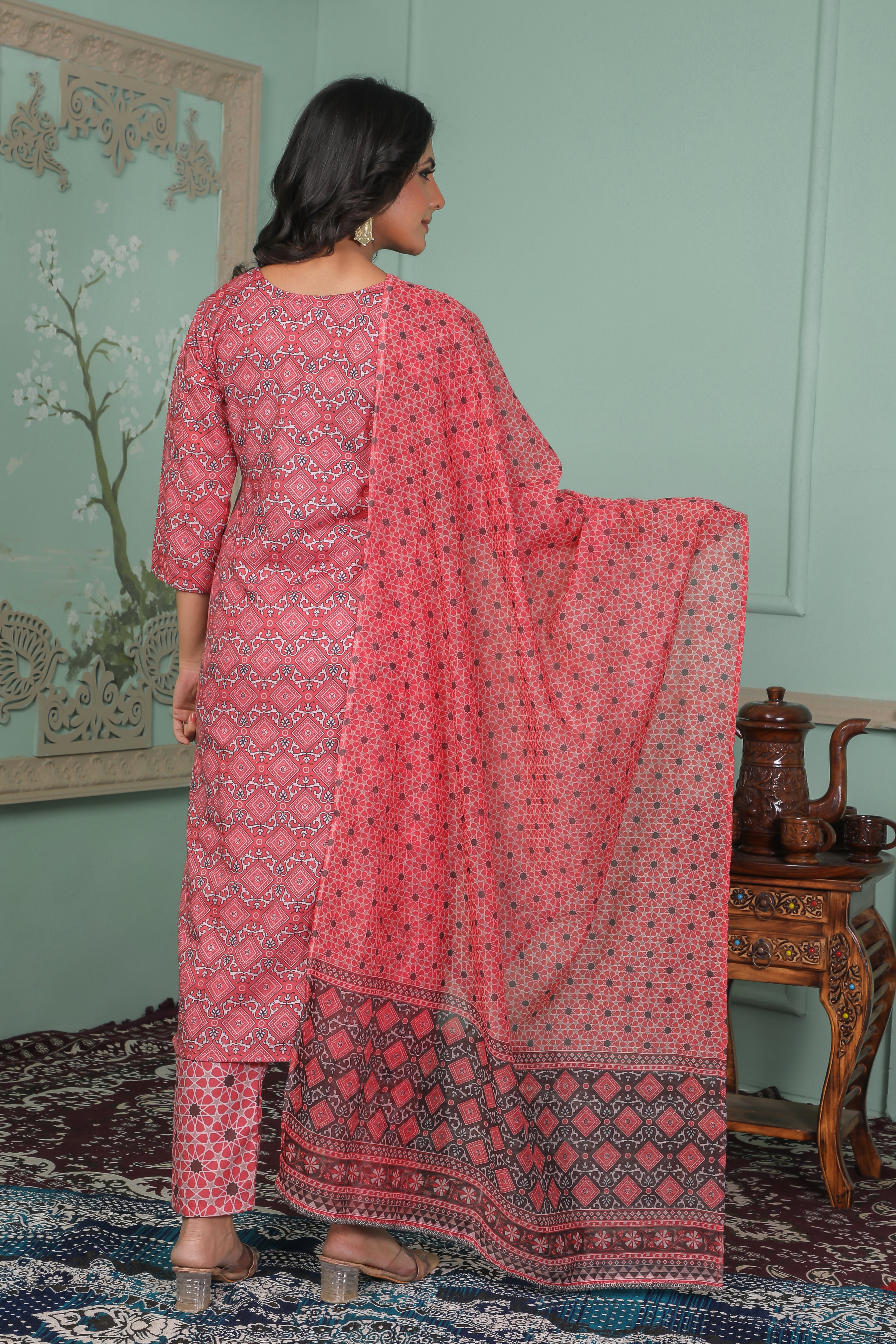 Fumka Rayon Slub Kurti Set with Elegant Printed Design and Matching Bottom – A Perfect Blend of Comfort and Grace!