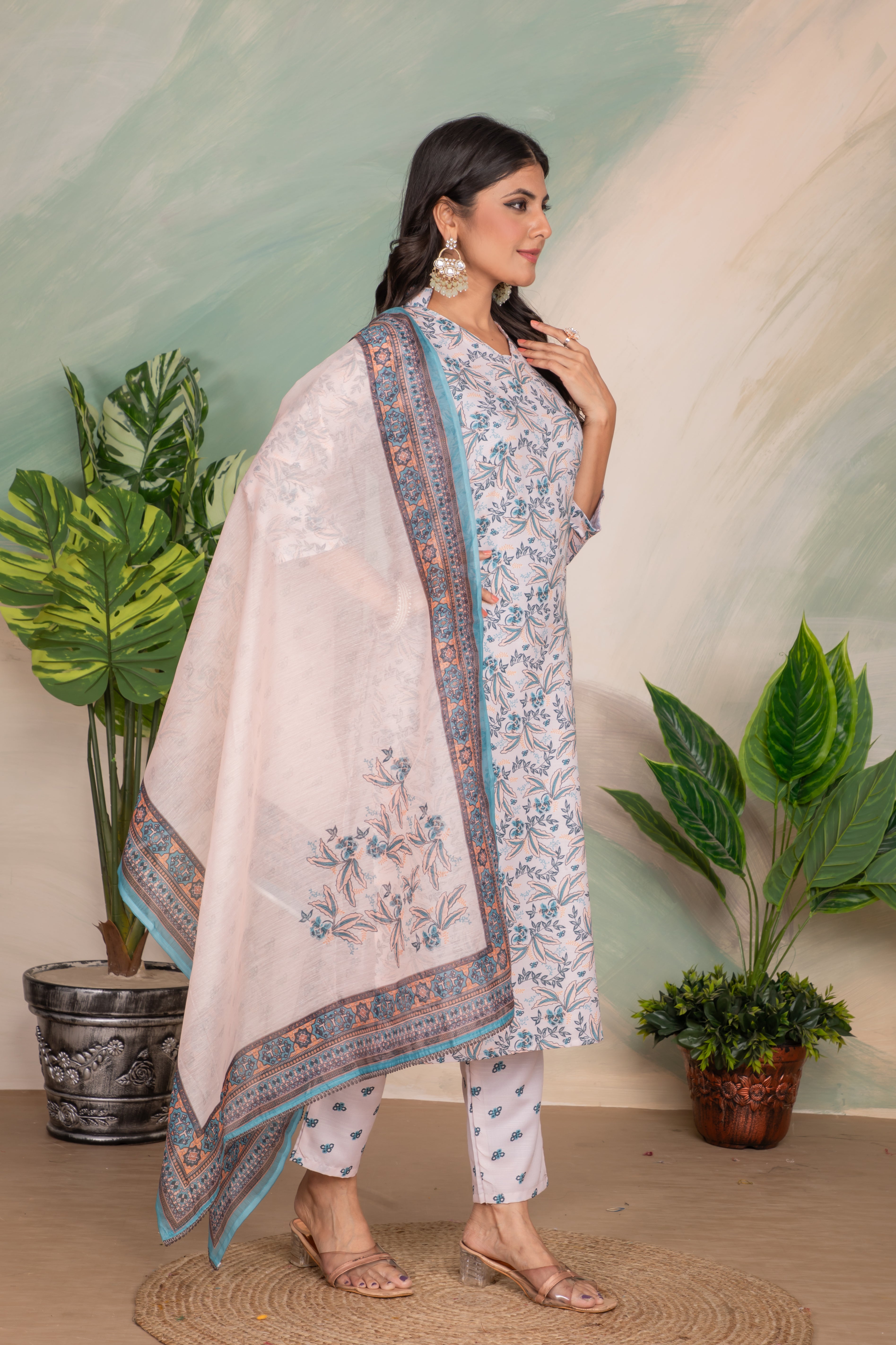 Fumka Cotton Printed Kurti Set with Lace Work and matching bottom for a perfect blend of comfort and grace!