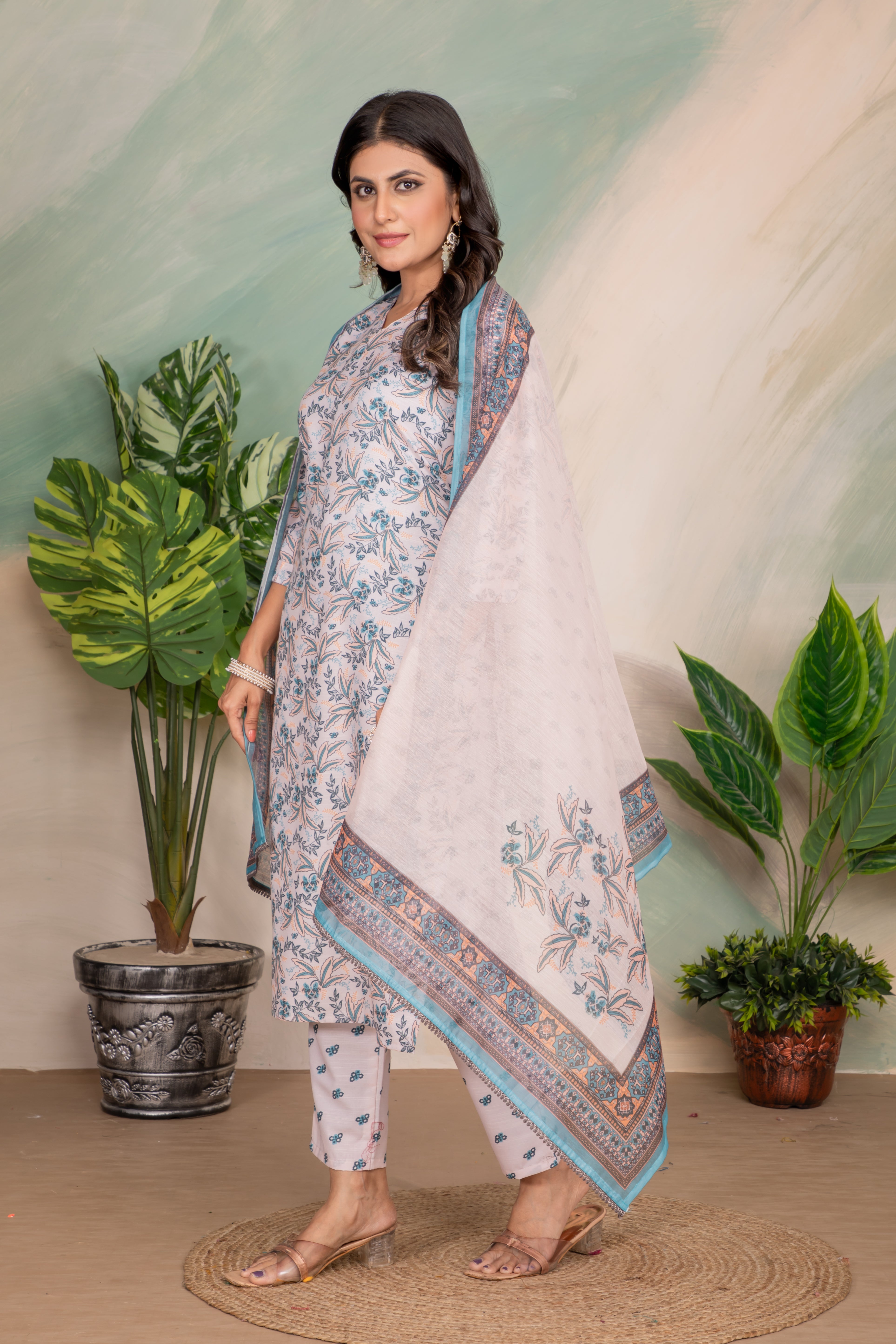 Fumka Cotton Printed Kurti Set with Lace Work and matching bottom for a perfect blend of comfort and grace!